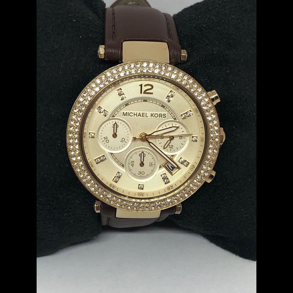 Michael Kors MK5688 Women's Brown Leather Analog Gold Dial Genuine Watch QB374